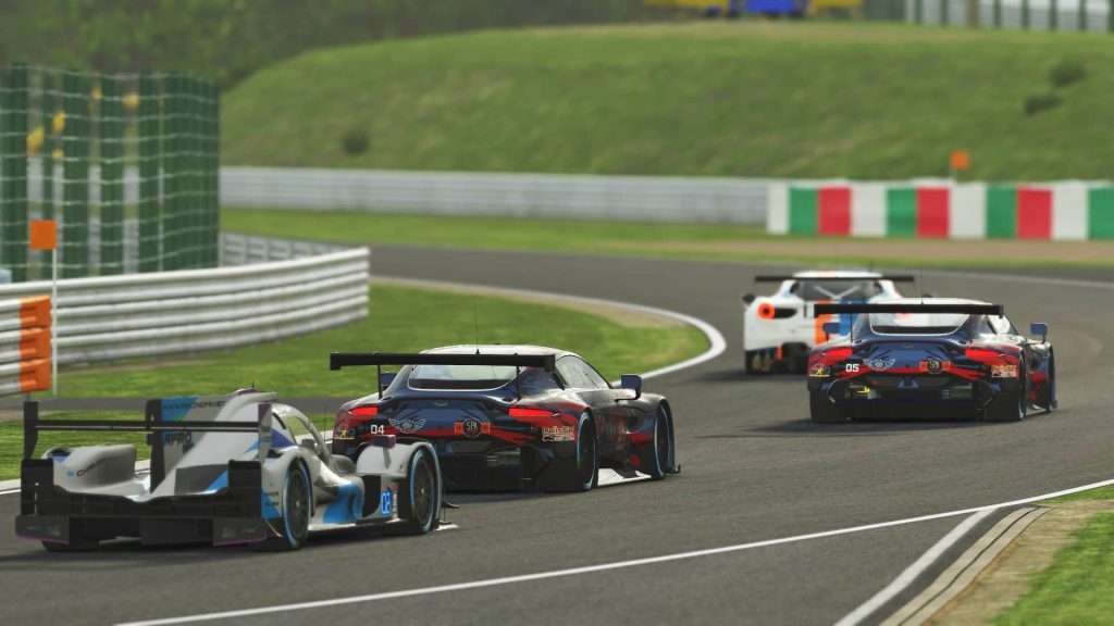 Peloton de voiture composé de deux GT3 ABRT