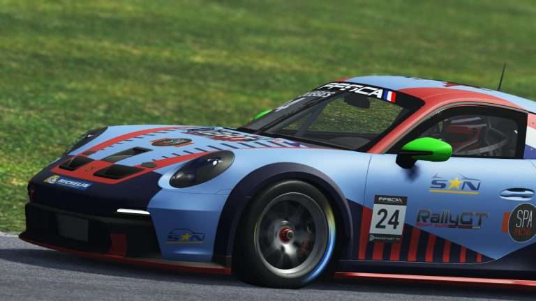 Gros plan de la voiture ABRT sur le circuit de nogaro !